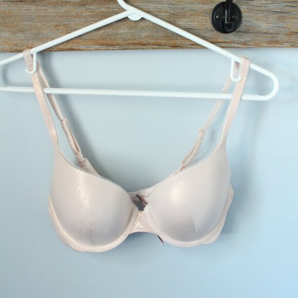 Victoria's Secret  Size 34C Push-up Bra Perfect Shape - Picture 1 of 3